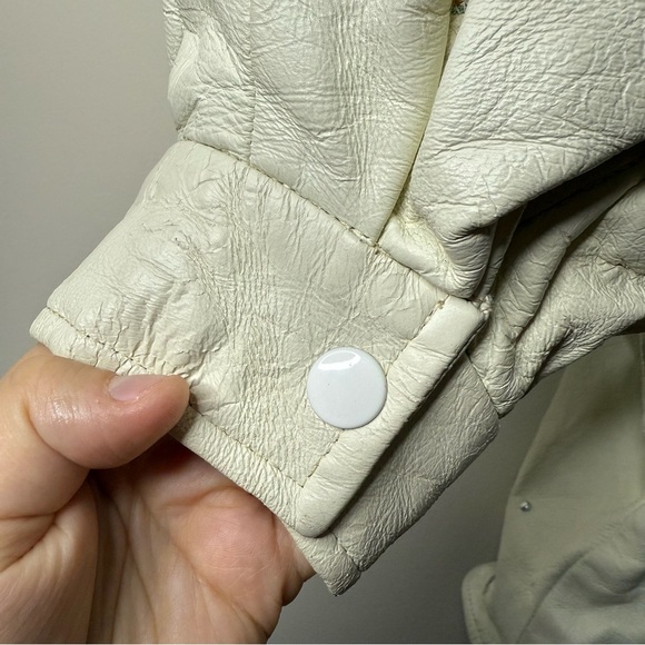 Authentic Vintage 80s Balloon Sleeve Rhinestone Pearl Seashell Leather Jacket - Picture 10 of 11